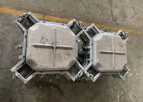 回転成形は600L Rotoの8000-10000部が生命を形成するガイド・レールが付いているプラスチック水漕を形成する