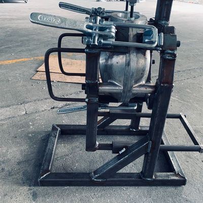 非常に新しく重いクランプが付いている回転成形型CNC Billit型に光沢をつけなさい