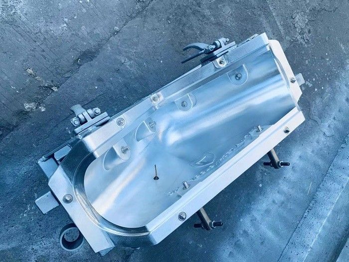 6061 T6回転鋳造物はピンおよびガイド ライン デザイン・ツールと終わる滑らかな質に用具を使う